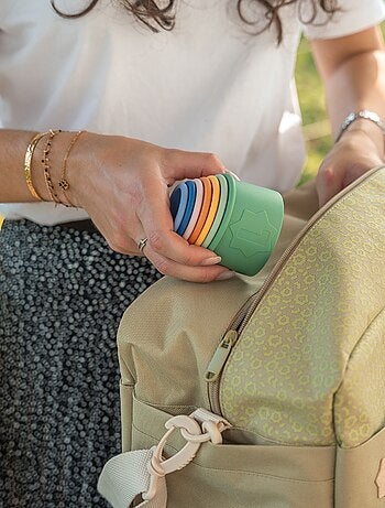4 tasses empilables pour le bain