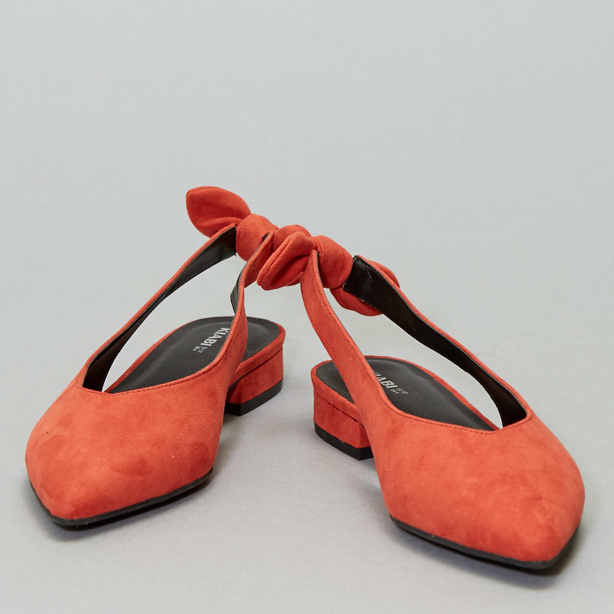 ballerines ouvertes devant