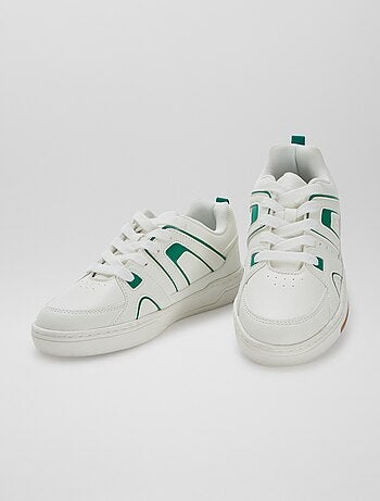 Baskets basses esprit sportif