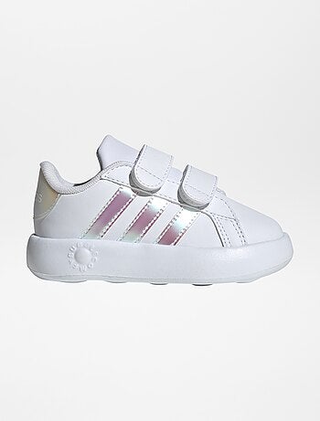 Baskets basses holographiques 'adidas'
