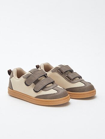 Baskets bicolores à scratchs