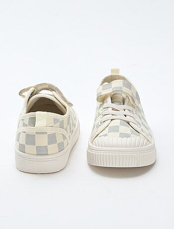 Baskets en toile imprimé damiers