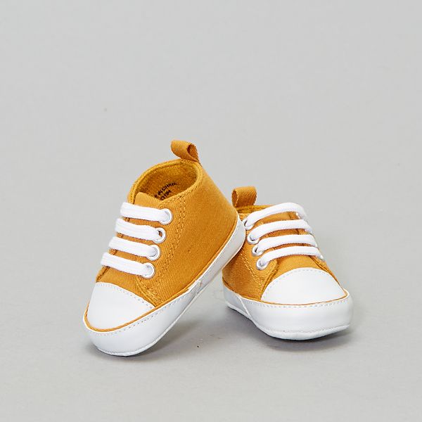 Baskets Montantes En Toile Bebe Garcon Jaune Moutarde Kiabi 4 00