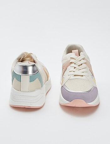 Baskets multicolores