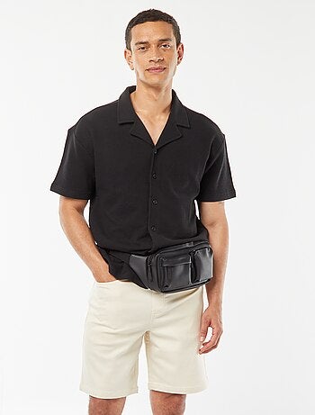 Bermuda uni avec taille élastiquée et cordons de serrage