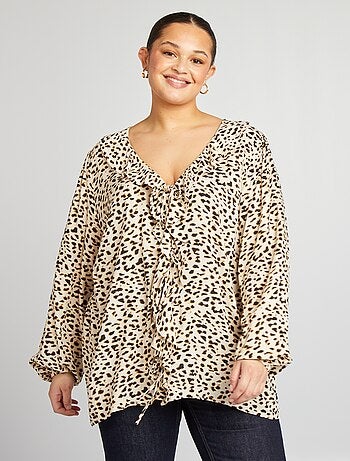 Blouse à volants et ouverture par liens