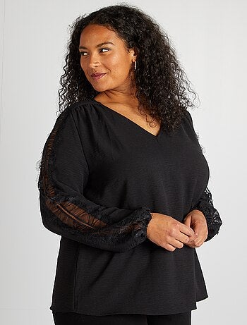 Blouse avec dentelles sur les manches