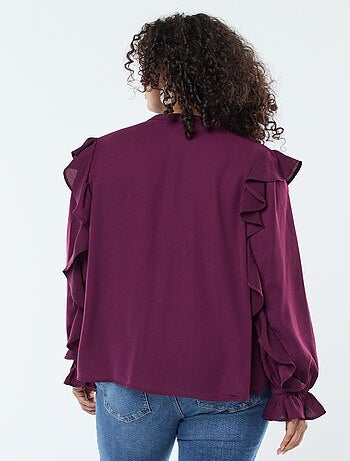 Blouse avec épaules et poignets volantés + liens à nouer au col