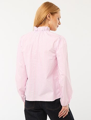 Blouse avec volants au col et à l'ouverture