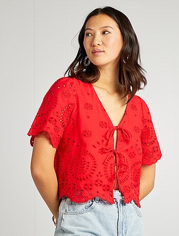 Blouse brodée avec nœuds