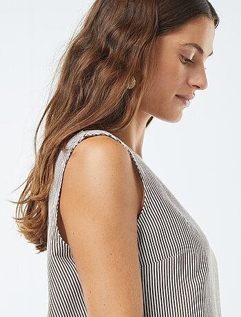 Blouse crop en lin mélangé sans manches
