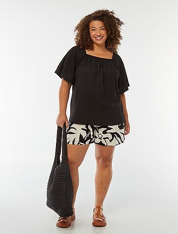 Blouse fluide encolure bardot en maille gaufrée