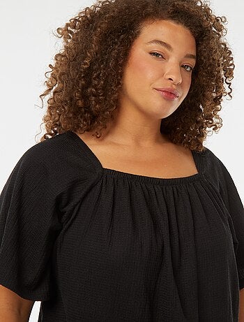 Blouse fluide encolure bardot en maille gaufrée
