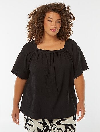 Blouse fluide encolure bardot en maille gaufrée