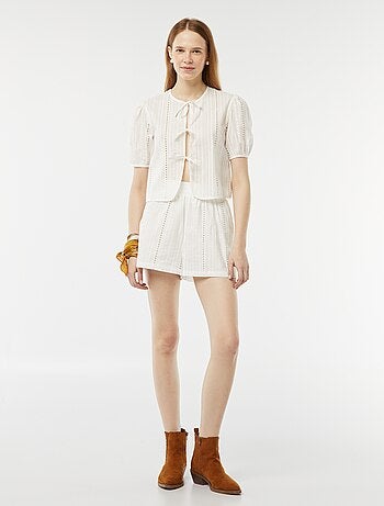 Blouse gilet à manches courtes bouffantes et ouvertures par liens