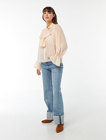 Blouse lavallière fluide avec manches volantées