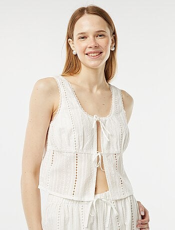 Blouse légère sans manches à nouer avec broderies anglaises