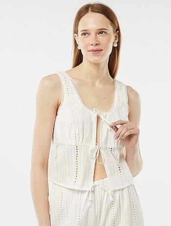 Blouse légère sans manches à nouer avec broderies anglaises