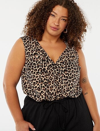 Blouse uni avec couture fantaisie au col