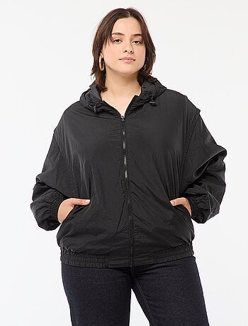Blouson déperlant style coupe-vent à capuche