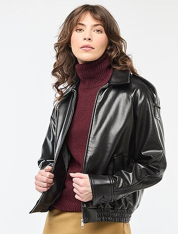 Blouson en simili avec ouverture zippée
