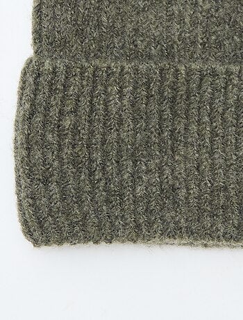 Bonnet côtelé avec revers
