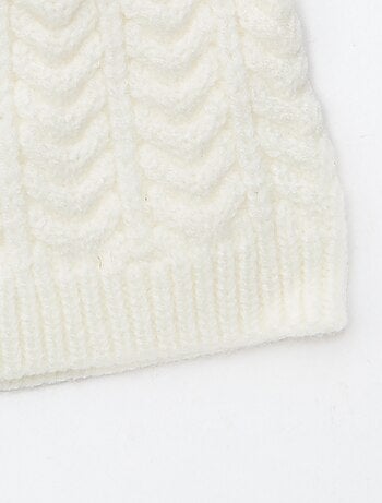 Bonnet maillé à pompon