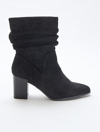 Boots en suédine effet plissé