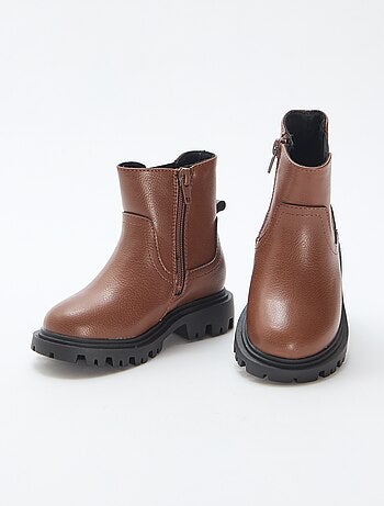 Bottes ajustées en simili