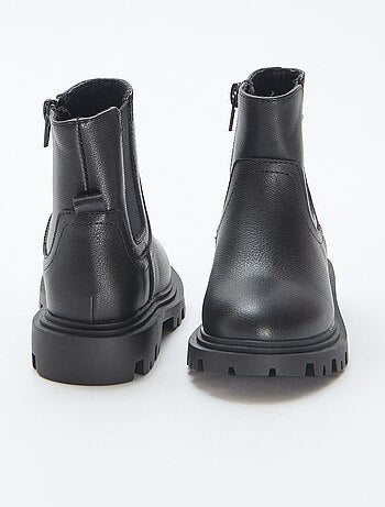 Bottes ajustées en simili