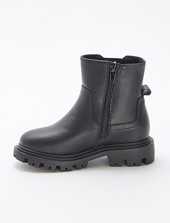 Bottes ajustées en simili