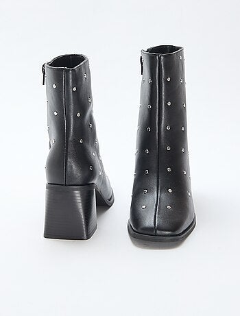 Bottes en simili avec clous uni