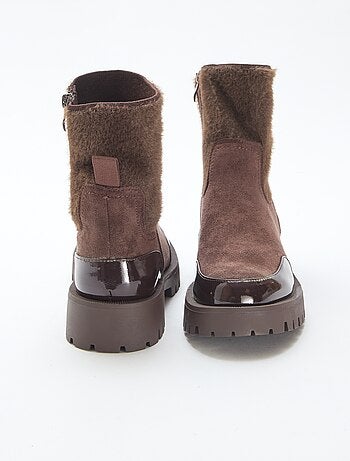 Bottines suédine et vernie