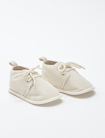 Chaussons à lacets