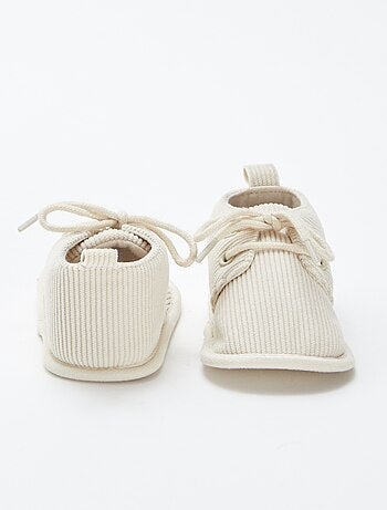 Chaussons à lacets