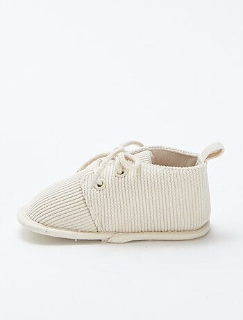 Chaussons à lacets