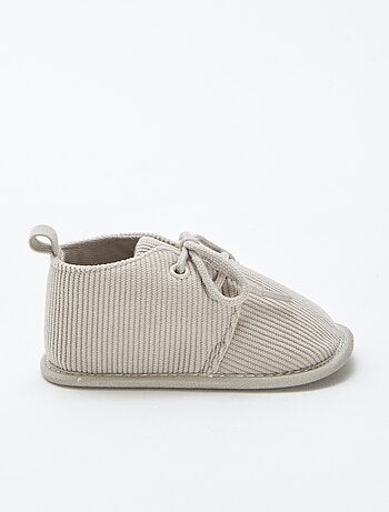 Chaussons à lacets