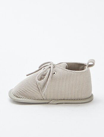 Chaussons à lacets