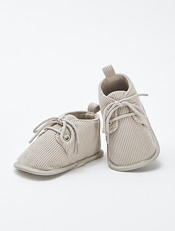 Chaussons à lacets