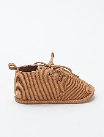 Chaussons à lacets