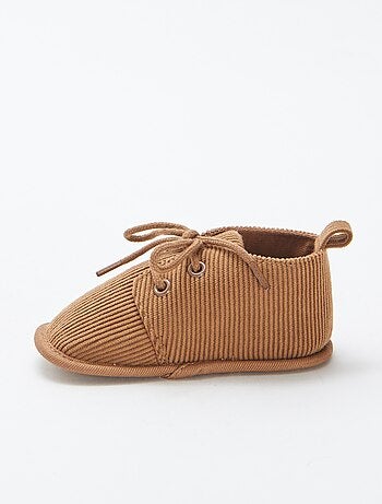 Chaussons à lacets