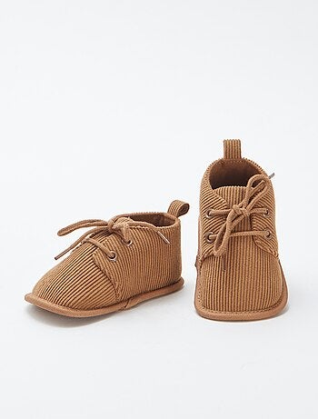 Chaussons à lacets