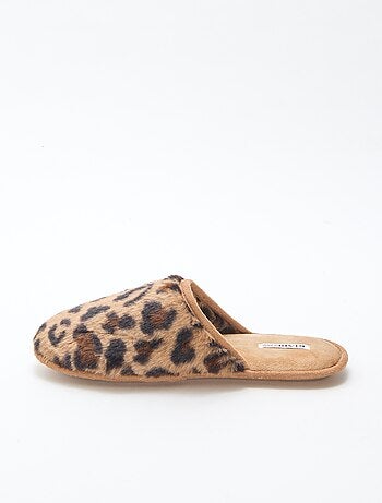 Chaussons basiques en fausse fourrure