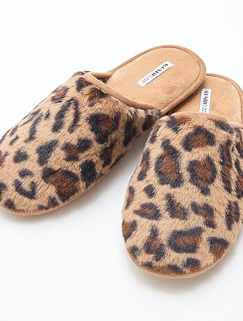 Chaussons basiques en fausse fourrure