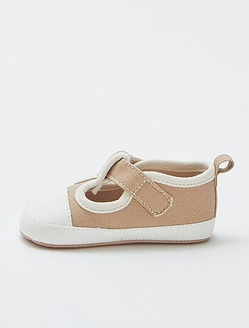Chaussons esprit baskets en toile