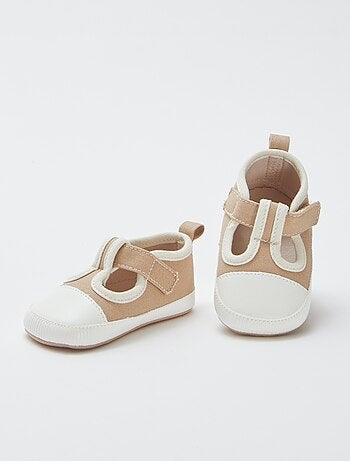 Chaussons esprit baskets en toile