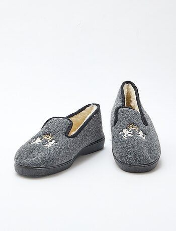 Chaussons fourrés avec bords contrastants