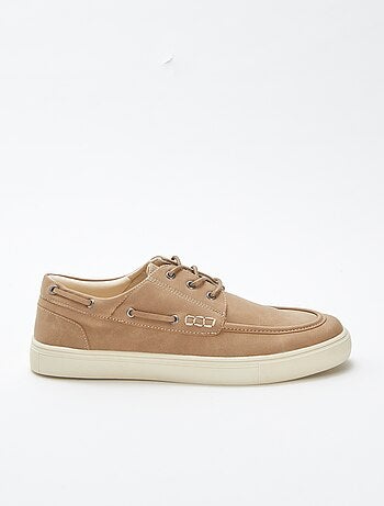 Chaussures bateau à lacets