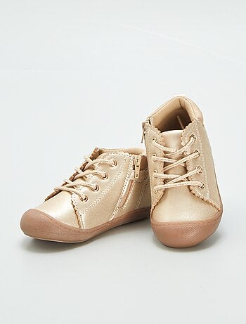 Chaussures premiers pas dorées