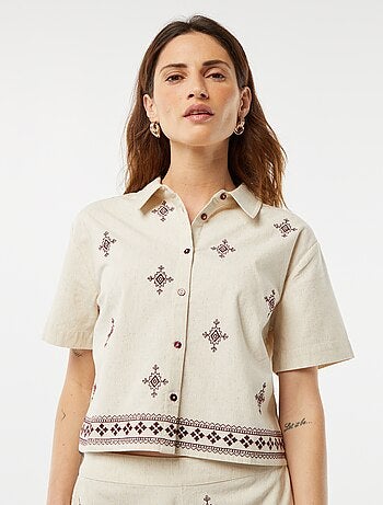 Chemise à manches courtes avec broderies